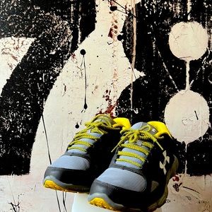 Under Armour Micro Assert 5